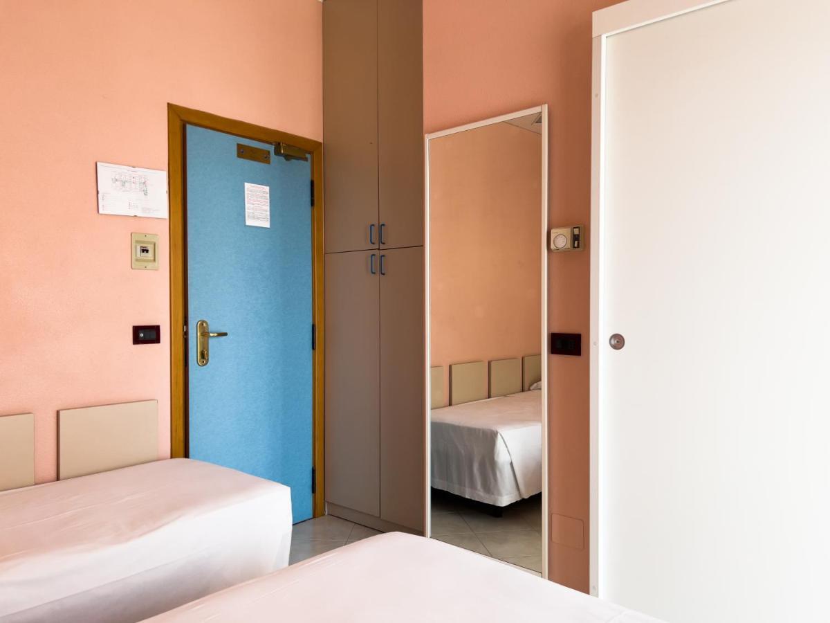 Hotel Soleblu Rimini Exterior foto