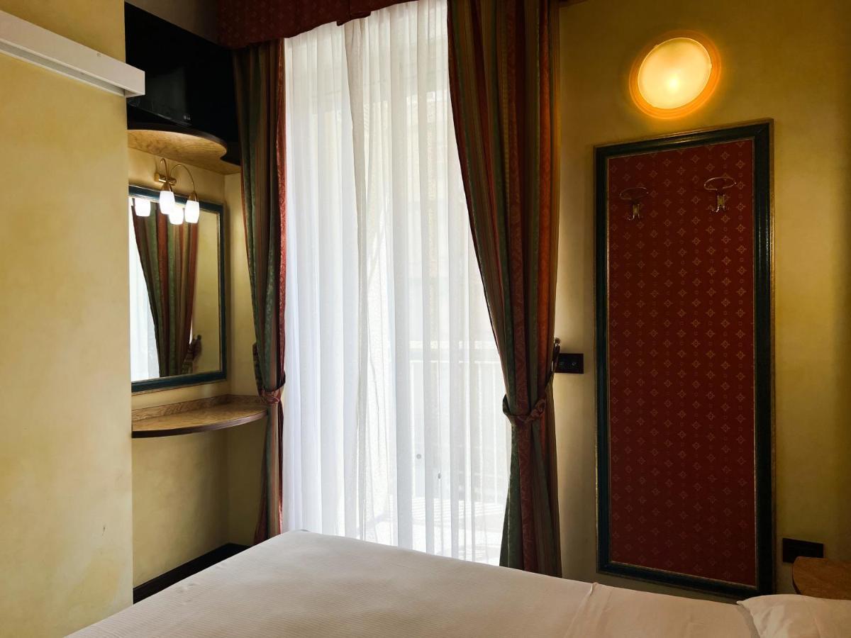 Hotel Soleblu Rimini Exterior foto